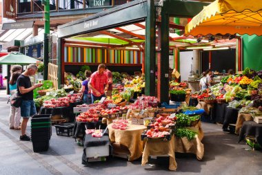Londra'daki ünlü Borough Market