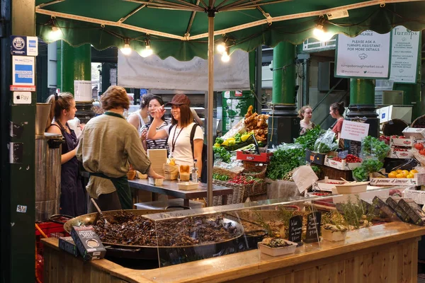 Den berömda Borough Market i London — Stockfoto