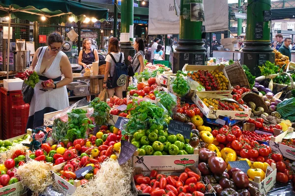 Slavný Borough Market v Londýně — Stock fotografie