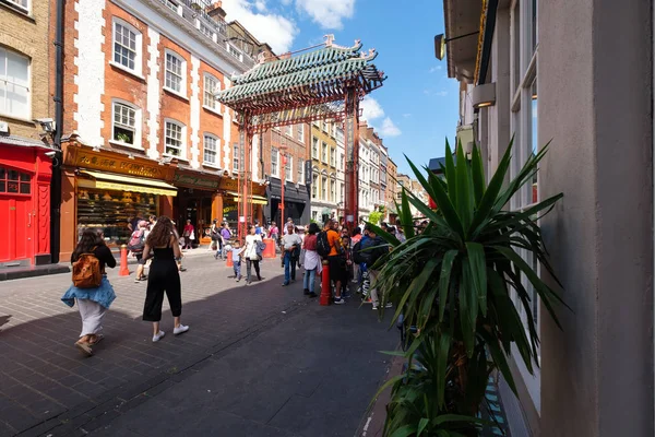 Chinatown i London på en vakker sommerdag. – stockfoto