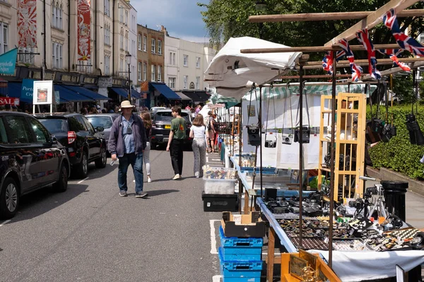 O famoso mercado de rua Portobello Road em Londres — Fotografia de Stock