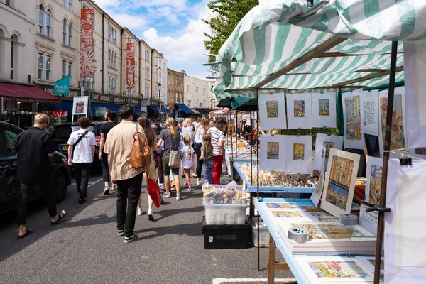 O famoso mercado de rua Portobello Road em Londres — Fotografia de Stock