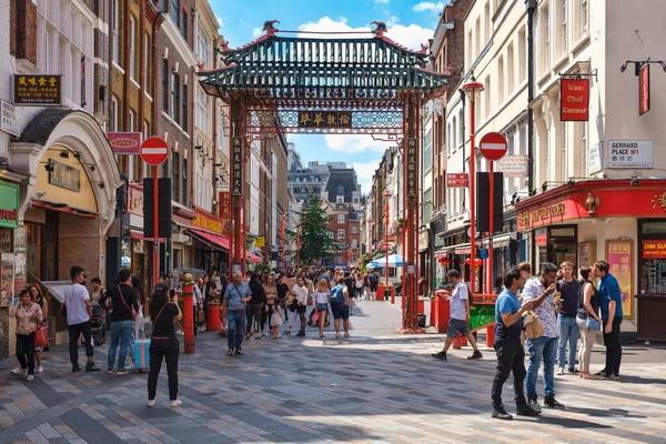 Chinatown w Londynie w słoneczny letni dzień — Zdjęcie stockowe