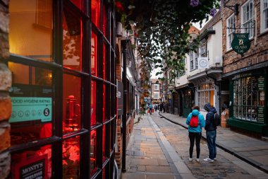The Shambles, York 'ta ünlü bir ortaçağ sokağı.