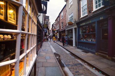 The Shambles, York 'ta ünlü bir ortaçağ sokağı.