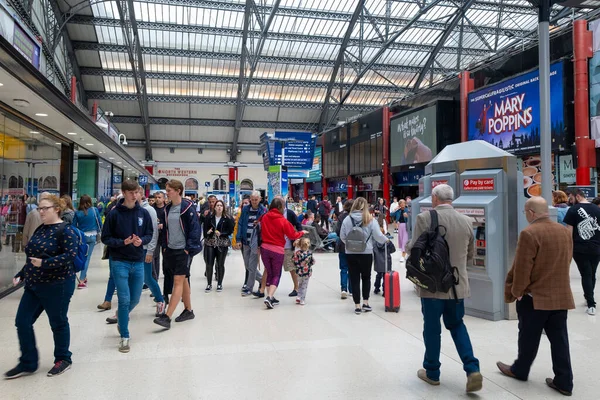 Interior View Liverpool Lime Street Railway Station — Stock Photo, Image