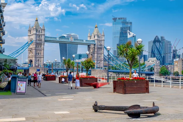 Καλοκαίρι Στο Λονδίνο Θέα Γέφυρα Του Πύργου Και Τον Ορίζοντα — Φωτογραφία Αρχείου