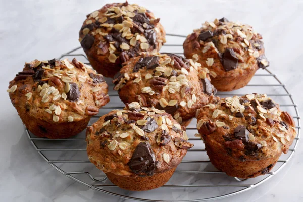 Fresh Baked Banana Oatmeal Pecan Chocolate Muffins Wire Cooling Rack — Stock Photo, Image