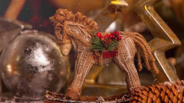 Рождественские Украшения Деревянная Лошадь Сезона Пришествий — стоковое видео