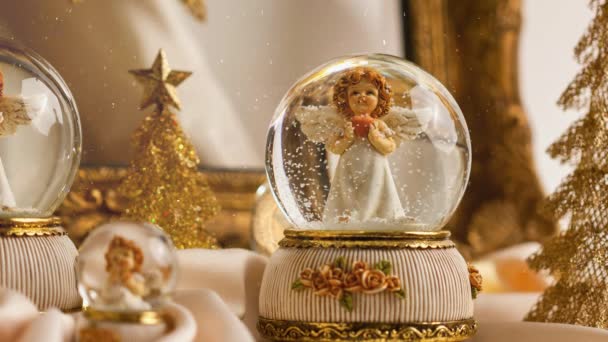 Bola Nieve Decoración Navidad Con Ángeles Para Temporada Adviento — Vídeos de Stock