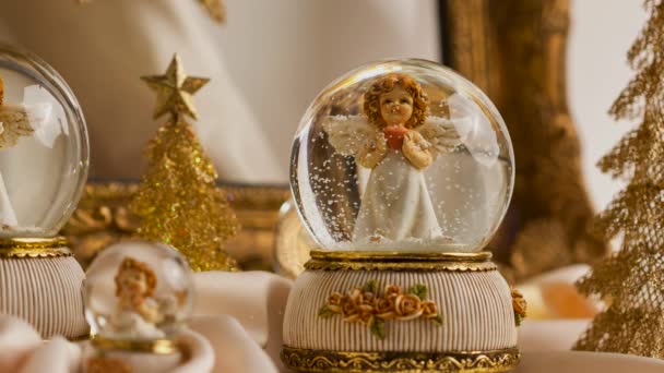 Bola Nieve Decoración Navidad Con Ángeles Para Temporada Adviento — Vídeos de Stock