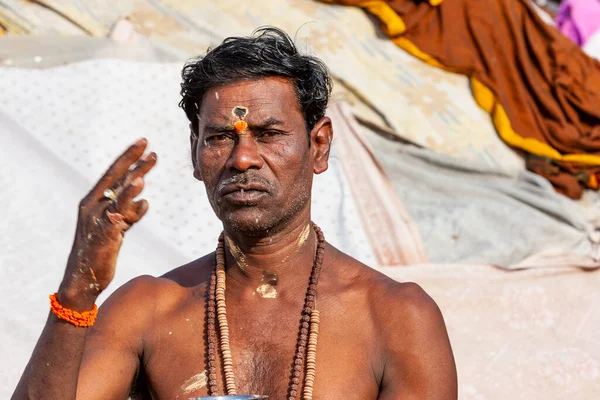 Uttar Pradesh Indien April 2020 Unbekannter Mann Heiligen Fluss Ganges — Stockfoto