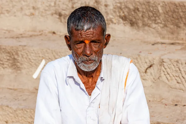 India Varanasi April 2011 Unidentified Sadhu Man Painted Forehead — Stock Photo, Image