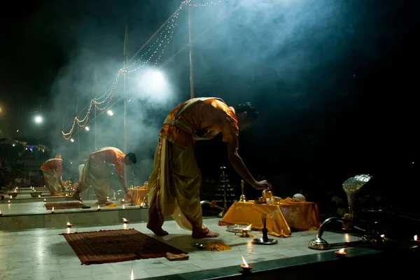 Varanasi Uttar Pradesh Índia Central Abril 2011 Sacerdote Hindu Não — Fotografia de Stock