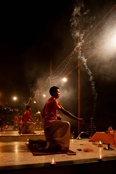 Varanasi Uttar Pradesh Índia Central Abril 2011 Sacerdote Hindu Não — Fotografia de Stock