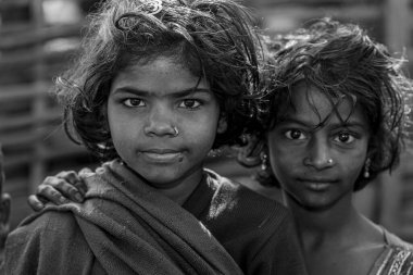RAXAUL, INDIA - yaklaşık Kasım 2013 Kimliği belirsiz Hintli çocuklar, Kasım 2013 Raxaul, Bihar, Hindistan.