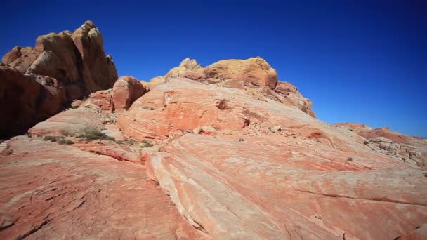 Filmación Coloridas Rocas Naranjas Antes Del Crepúsculo Parque Estatal Valley — Vídeo de stock