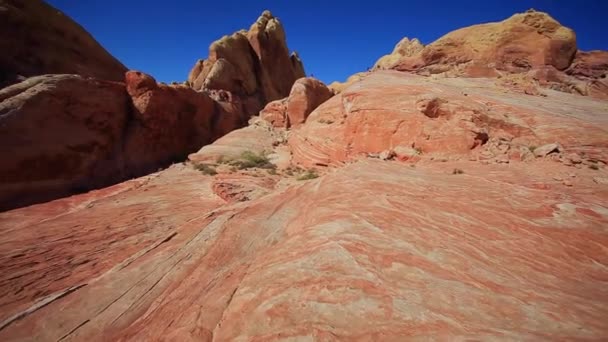 Filmación Coloridas Rocas Naranjas Antes Del Crepúsculo Parque Estatal Valley — Vídeos de Stock