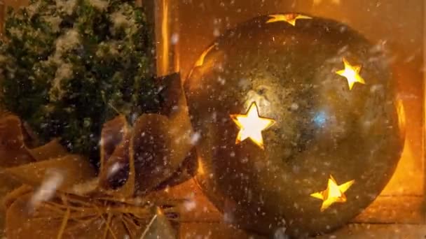 Nagranie Świątecznej Piłki Dekoracyjnej Lekkimi Gwiazdami Sezon Adwentowy — Wideo stockowe