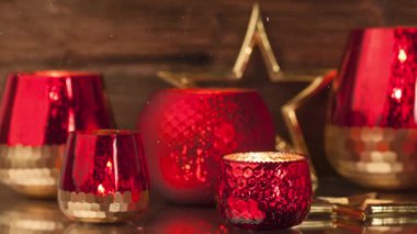 Yakut kırmızısı Noel mum ışıkları gelecek sezon için dekorasyon