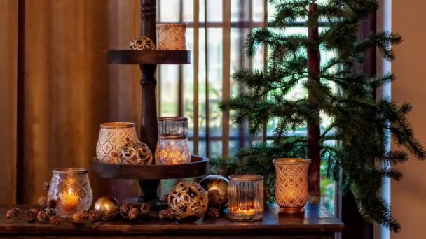 Video Árbol Navidad Velas Enciende Decoraciones Para Temporada Adviento Con — Vídeo de stock