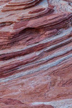 Ateş Vadisi 'nin kıvrımlı pembe manzaraları 