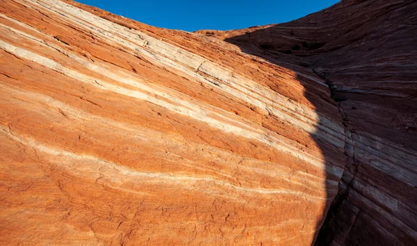 火谷的弧形岩石 粉色和橙色景观 — 图库照片