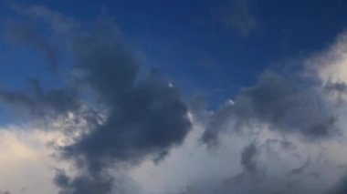 Gökyüzündeki bulutlar