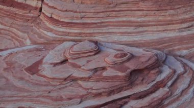 Nevada çölündeki Ateş Vadisi Parkı 'nda kaya oluşumları, ABD