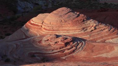 Nevada çölündeki Ateş Vadisi Parkı 'nda kaya oluşumları, ABD