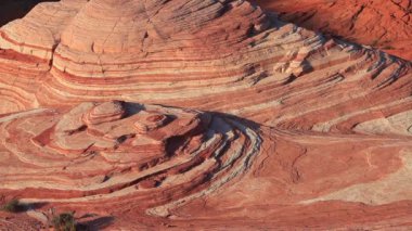 Nevada çölündeki Ateş Vadisi Parkı 'nda kaya oluşumları, ABD