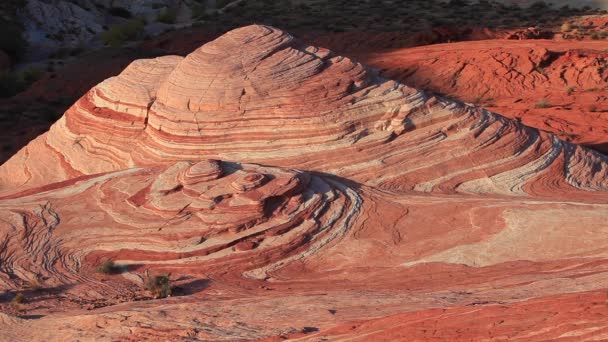 Βραχώδεις Σχηματισμοί Στην Κοιλάδα Του Fire State Park Στην Έρημο — Αρχείο Βίντεο