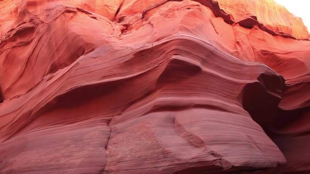 Záběry Antelope Canyonu Arizoně Usa Oblé Barevné Pruhované Vlny Skal — Stock video