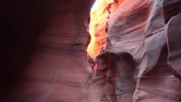Antilop Kanyonu Nun Arizona Abd Deki Görüntüleri Kıvrımlı Renkli Çizgili — Stok video