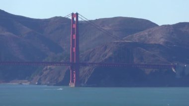 Golden Gate Köprüsü, San Francisco, California 'daki Telegraph Hill' den görüldüğü gibi, Ekim 2018.