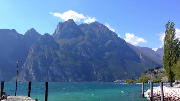 Gyönyörű Garda Olaszországban Garda Olasz Lago Garda Vagy Lago Benaco — Stock videók