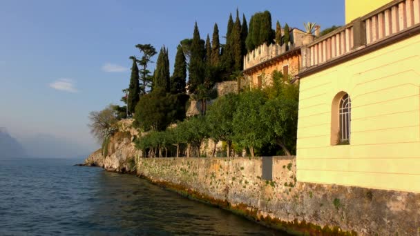 Malcesina Italia Abril 2015 Casas Malcesine Abril 2015 Malcesine Lago — Vídeos de Stock