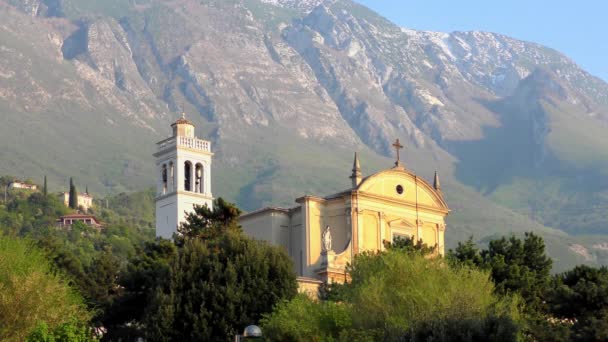 Die Kirche Stefano Malcesine Gardasee Italien Aufnahmen Späten Nachmittag — Stockvideo