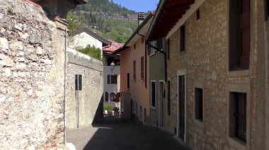 Tarihi Tignale Şehir Merkezi, Garda Gölü, İtalya