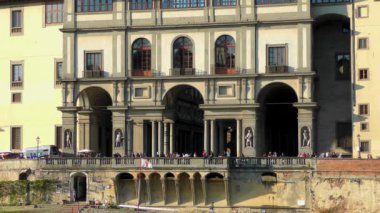 Floransa, İtalya 'daki Ponte vecchio Köprüsü manzarası