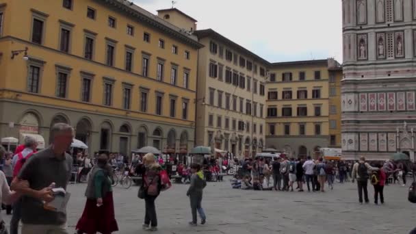 Kwiaciarnia Włochy Kwiaciec 2015 Niezidentyfikowane Osoby Spacerujące Cattedrale Santa Maria — Wideo stockowe