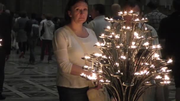 Florence Italie Avril 2015 Personnes Non Identifiées Intérieur Cattedrale Santa — Video