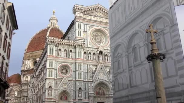 位于意大利佛罗伦萨的圣母玛利亚大教堂 Cattedrale Santa Maria Del Fiore 4K镜头 — 图库视频影像