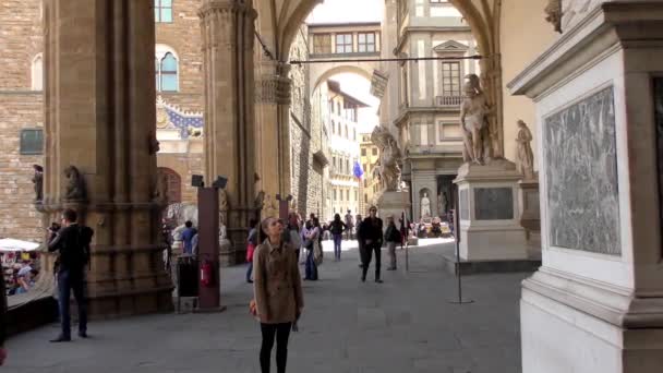 Florencia Italia Abril 2015 Personas Identificadas Entrada Galería Uffizi Abril — Vídeo de stock