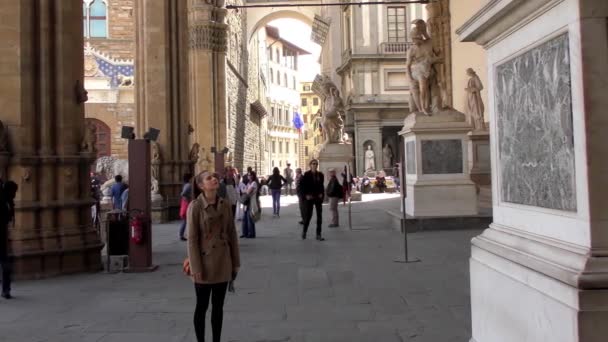 Florenz Italien April 2015 Unbekannte Eingang Der Uffizien Florenz Italien — Stockvideo