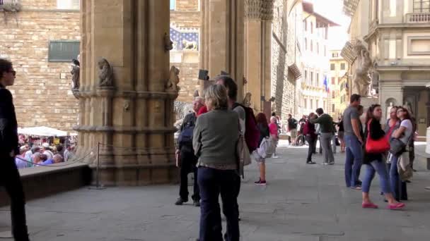 Florencia Italia Abril 2015 Personas Identificadas Entrada Galería Uffizi Abril — Vídeos de Stock