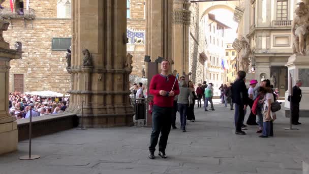Florence Italien April 2015 Oidentifierade Människor Vid Ingången Till Uffizierna — Stockvideo