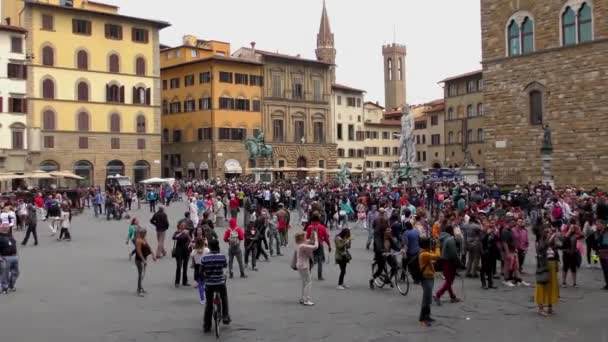 Florenz Italien April 2015 Unbekannte Eingang Der Uffizien Florenz Italien — Stockvideo