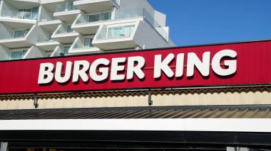 Palma de Mallorca, İspanya - 19 Eylül 2017. Burger King fast food restoran iz. Burger King hamburger fast food restoranlar Amerikan küresel zinciridir