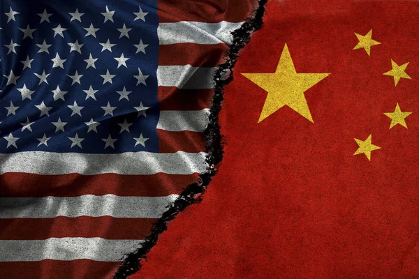 Amerikan Bayrağı Çin Çince Ile Çatlamak Gergin Ilişki Simgeleyen Bayrak — Stok fotoğraf